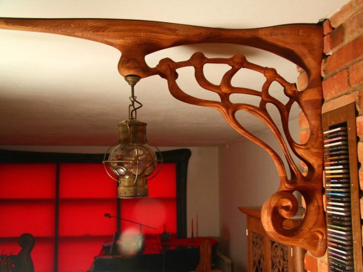 Carved accent light holder