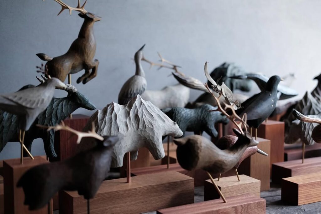 Kokemusu Mokkou animal carvings