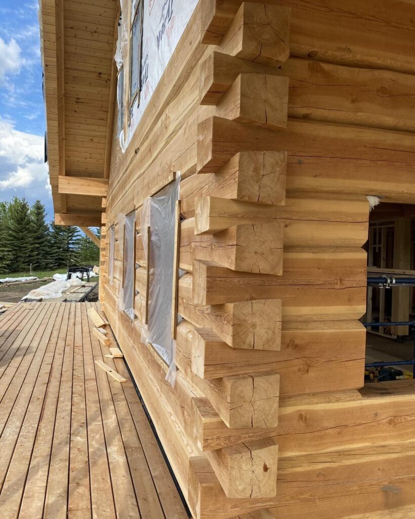 Langberg Log Homes dovetail corner