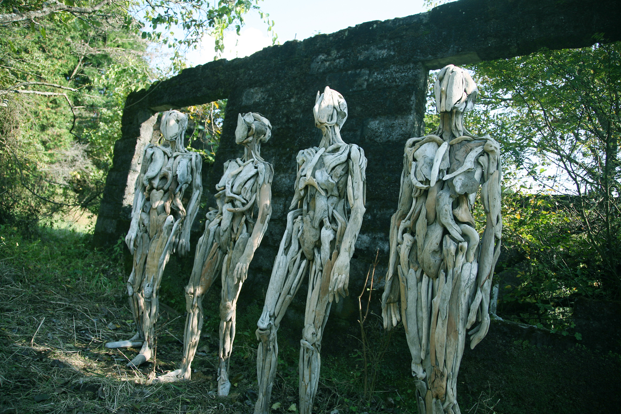 Nagato Iwasaki’s Life Sized Driftwood Sculptures