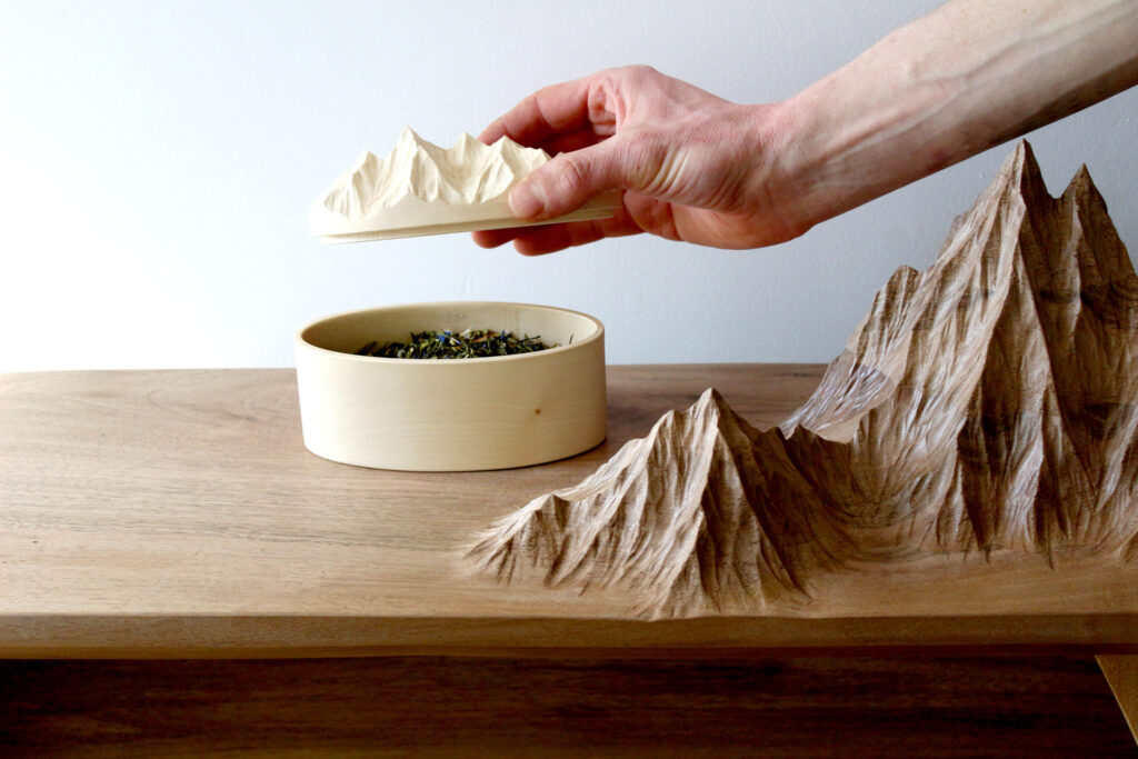 carved mountains box