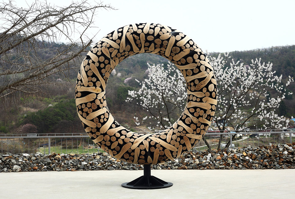 Carved ring sculpture