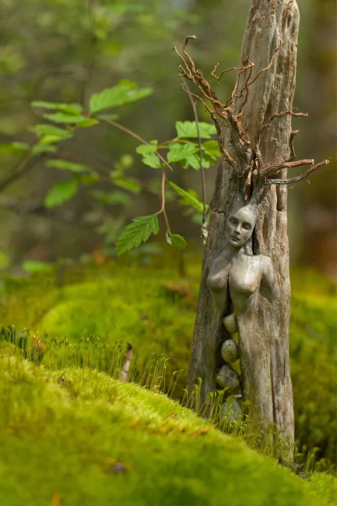 spirit tree woman