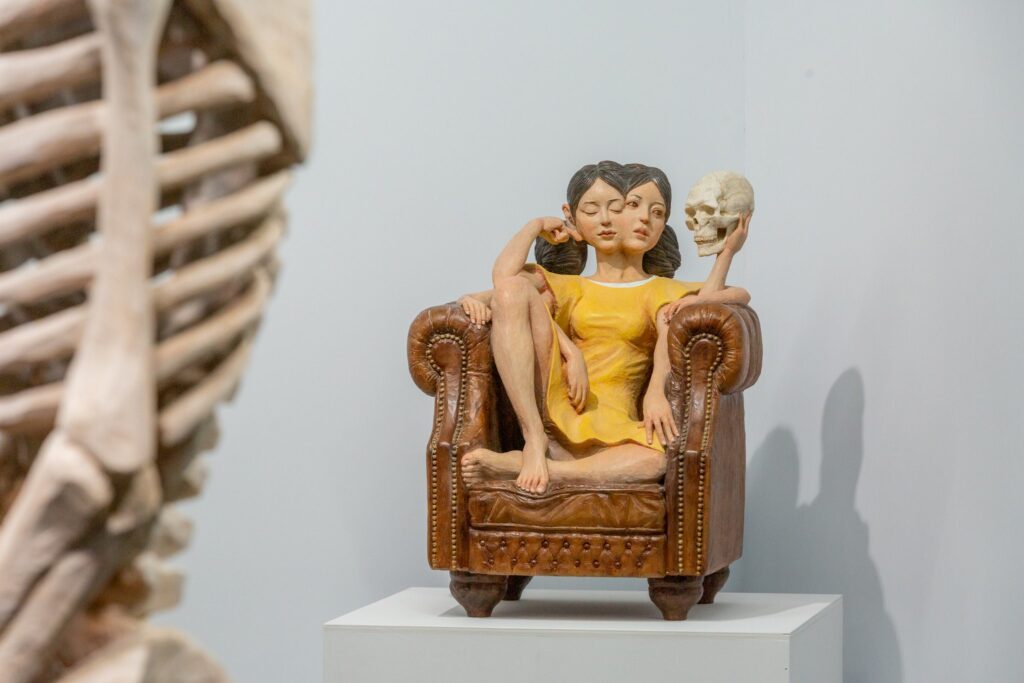 yoshitoshi kanemaki sculpture to be or not to be